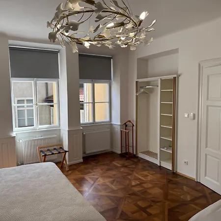 Grand Hotel Praha-3